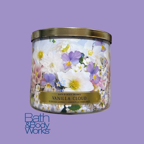 Bath and Body Works Vanilla Clouds Scented Candle - Picture 1 of 3